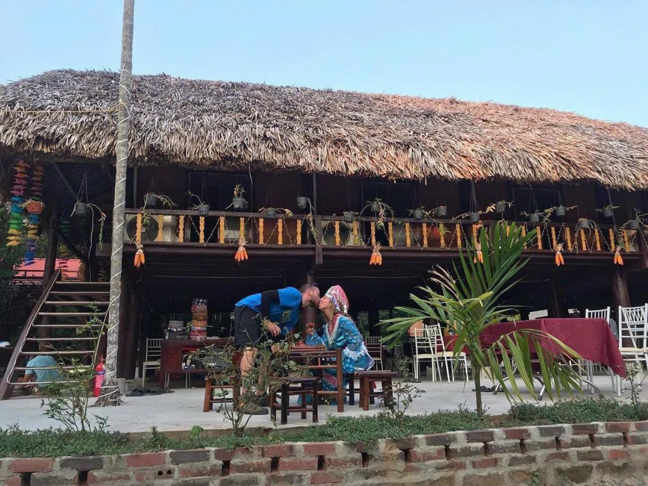 Bee Lucky Homestay Hien Hao Bagian luar foto